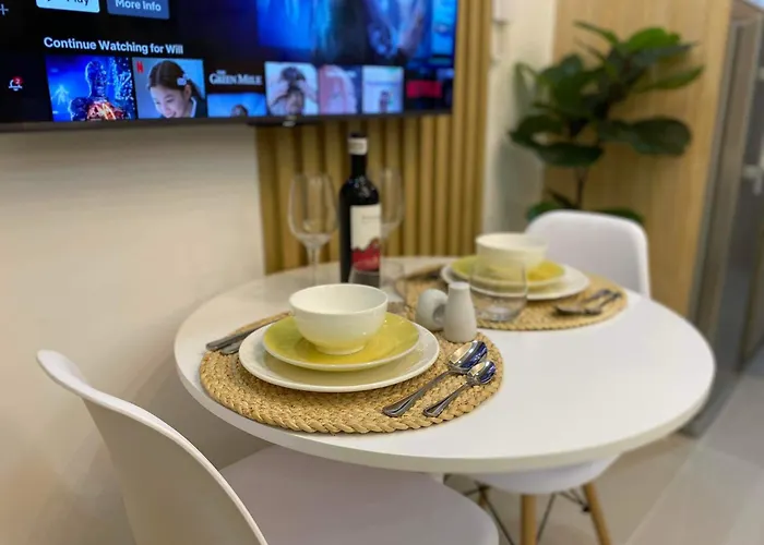 1br W/ Balcony Near Megamall: The Admiral's Lounge *