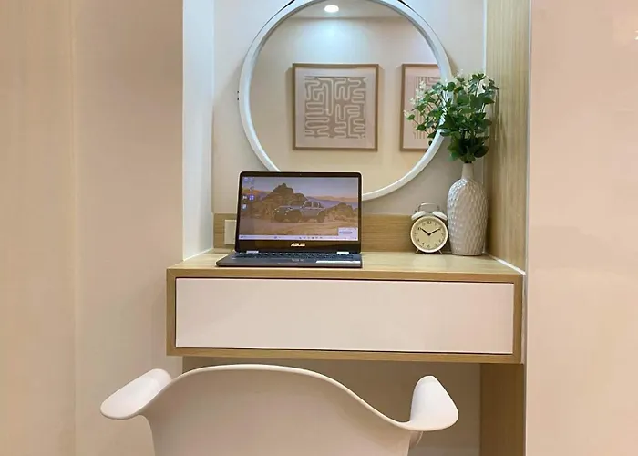 Apartment 1br W/ Balcony Near Megamall: The Admiral's Lounge *