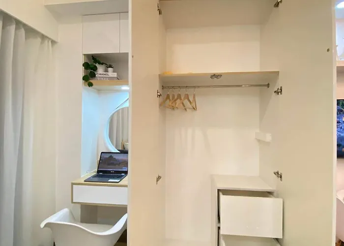 Apartment 1br W/ Balcony Near Megamall: The Admiral's Lounge *