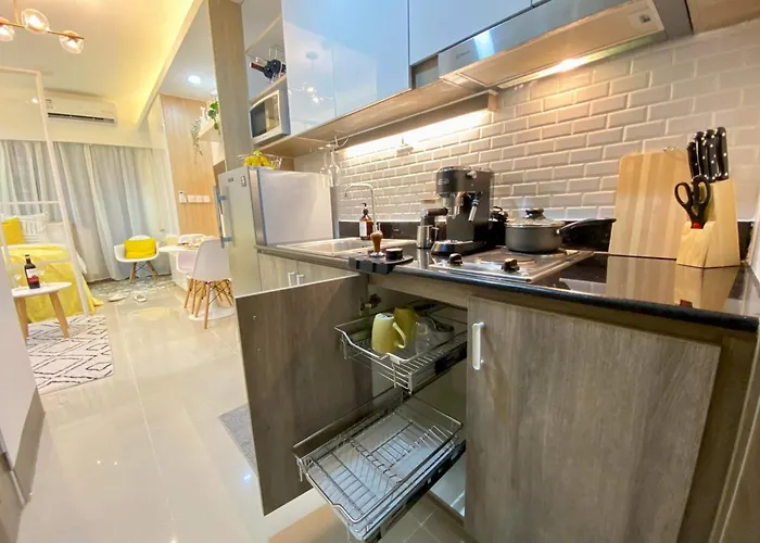 Apartment 1br W/ Balcony Near Megamall: The Admiral's Lounge *