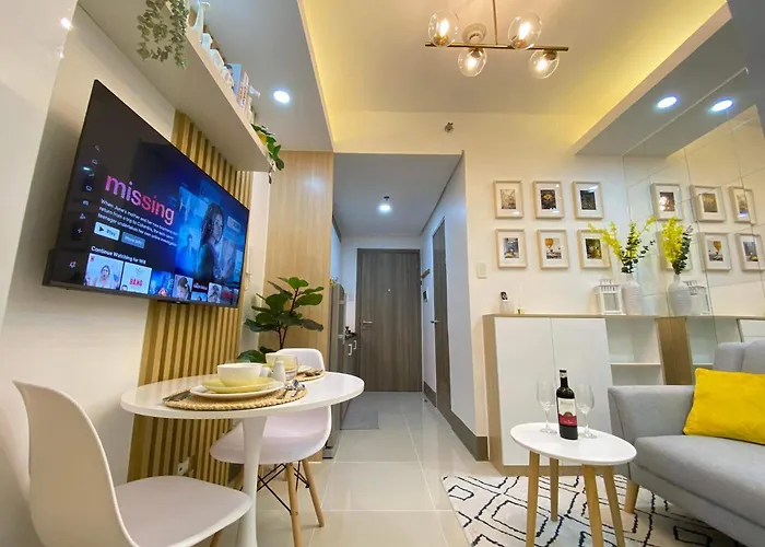 1br W/ Balcony Near Megamall: The Admiral's Lounge *