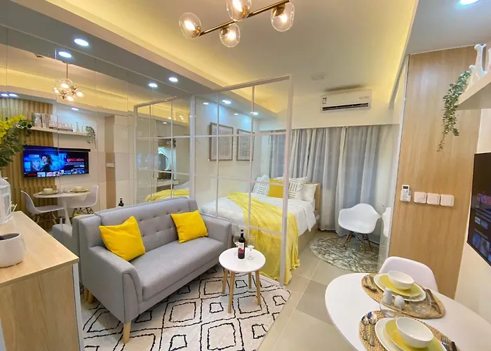 1br W/ Balcony Near Megamall: The Admiral's Lounge