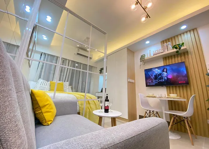 1br W/ Balcony Near Megamall: The Admiral's Lounge *