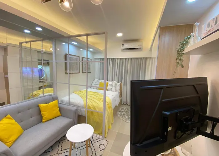 Apartment 1br W/ Balcony Near Megamall: The Admiral's Lounge Manila